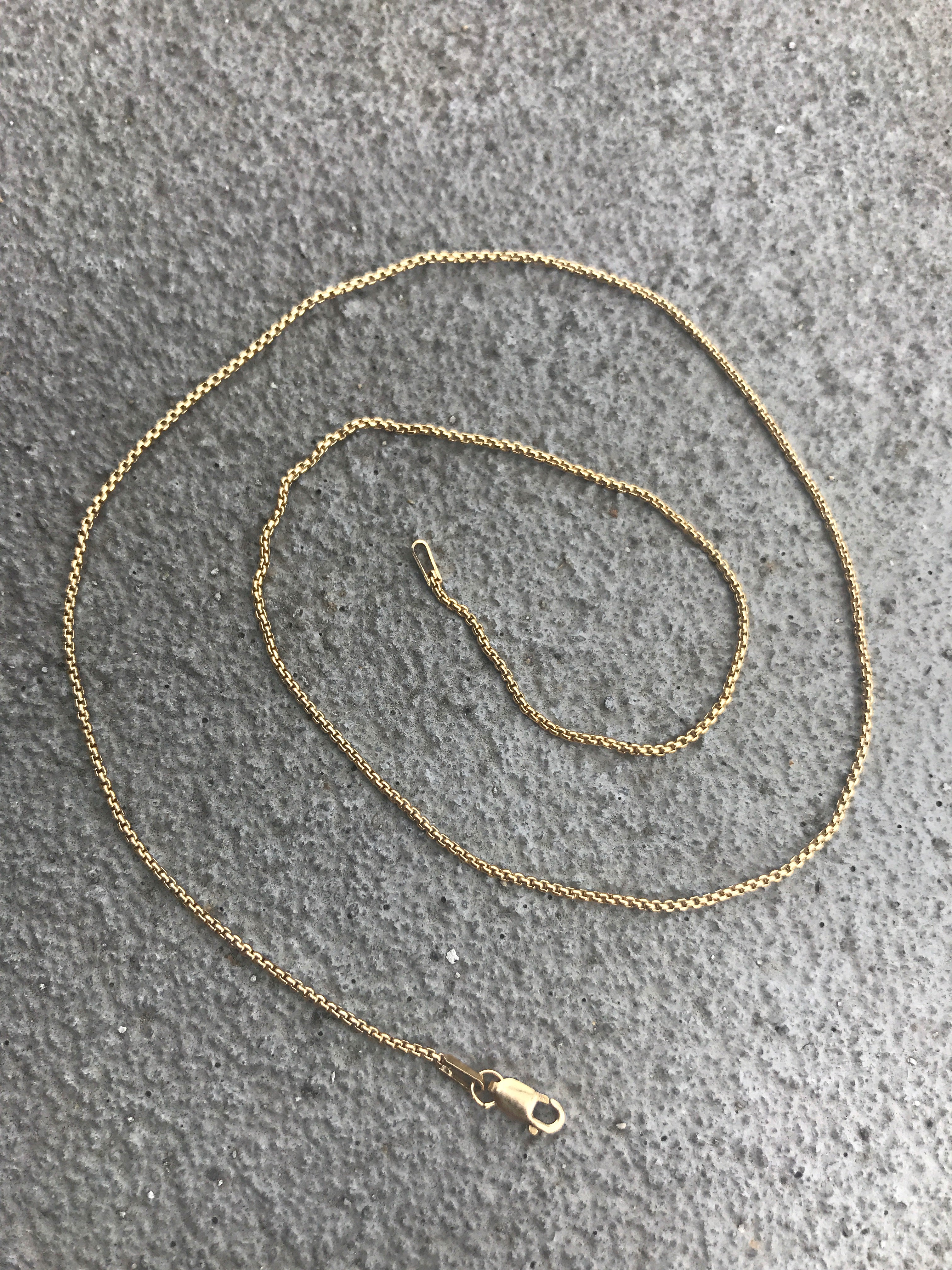 Orchidée Royale Baroque 14kt Gold Pendant