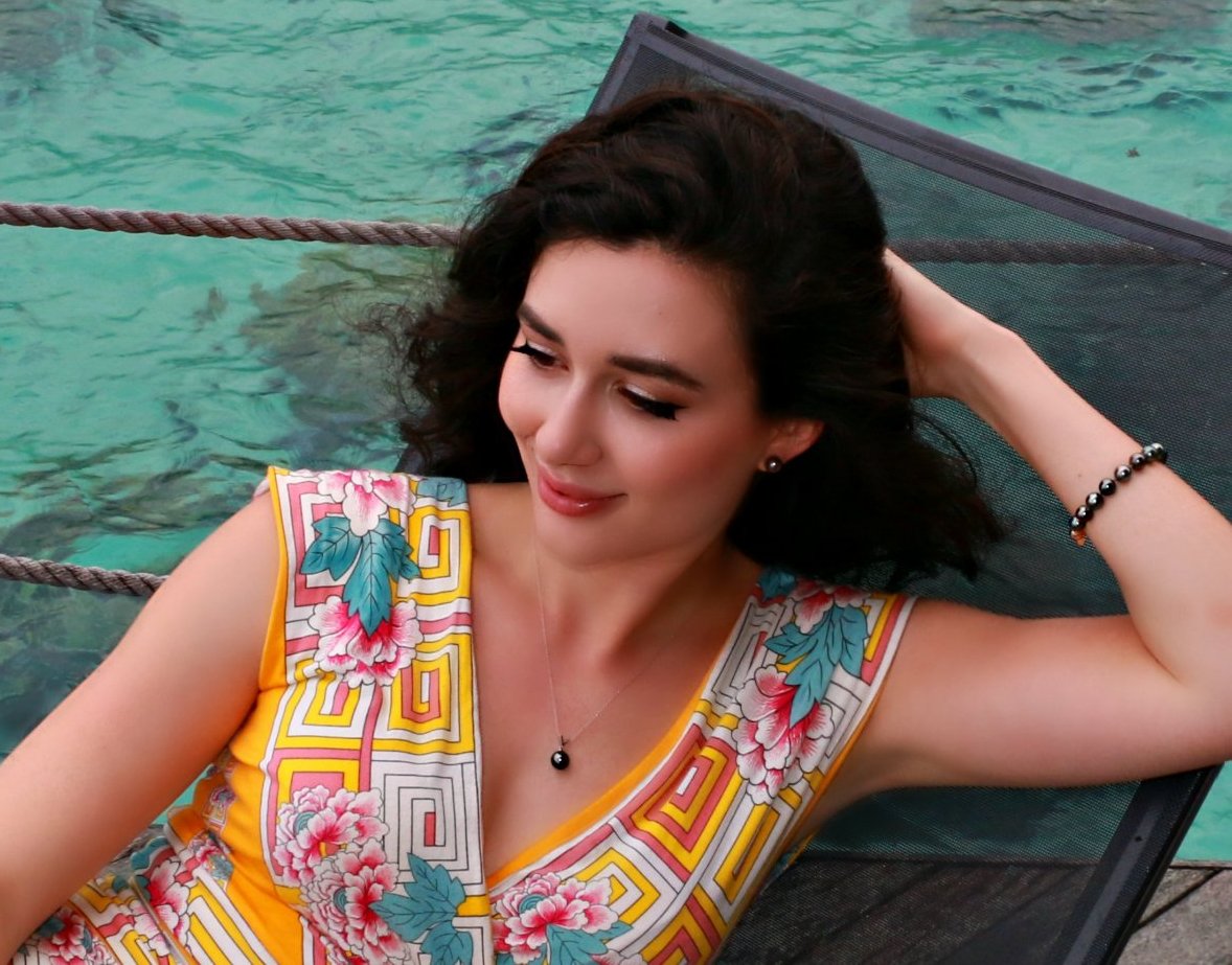 Tahitian Pearl 18kt White Gold Victory Pendant