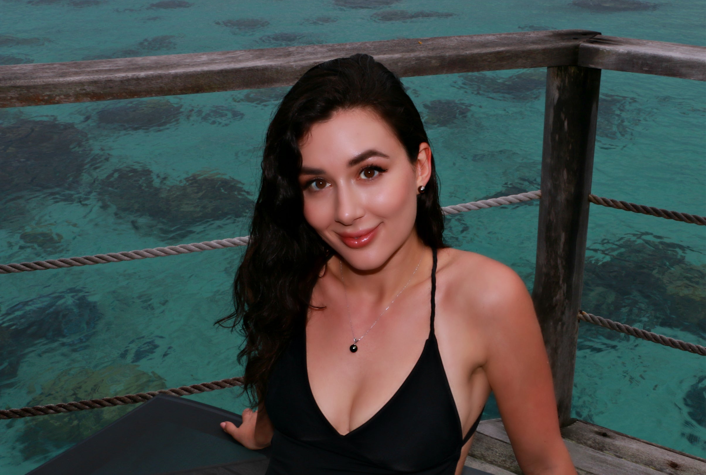 Tahitian Pearl 18kt White Gold Victory Pendant