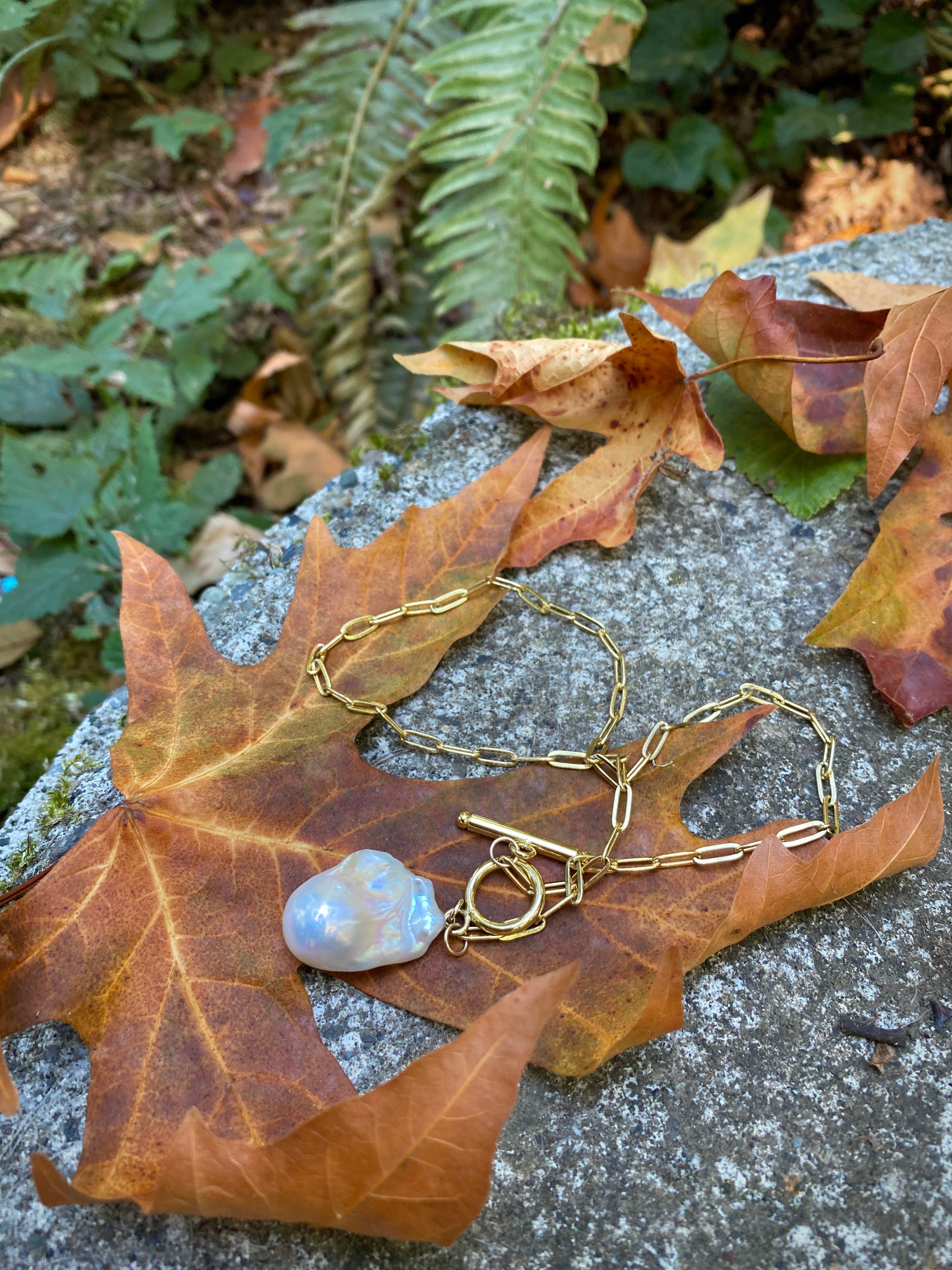 Baroque Pearl Cedar Toggle Chain Necklace