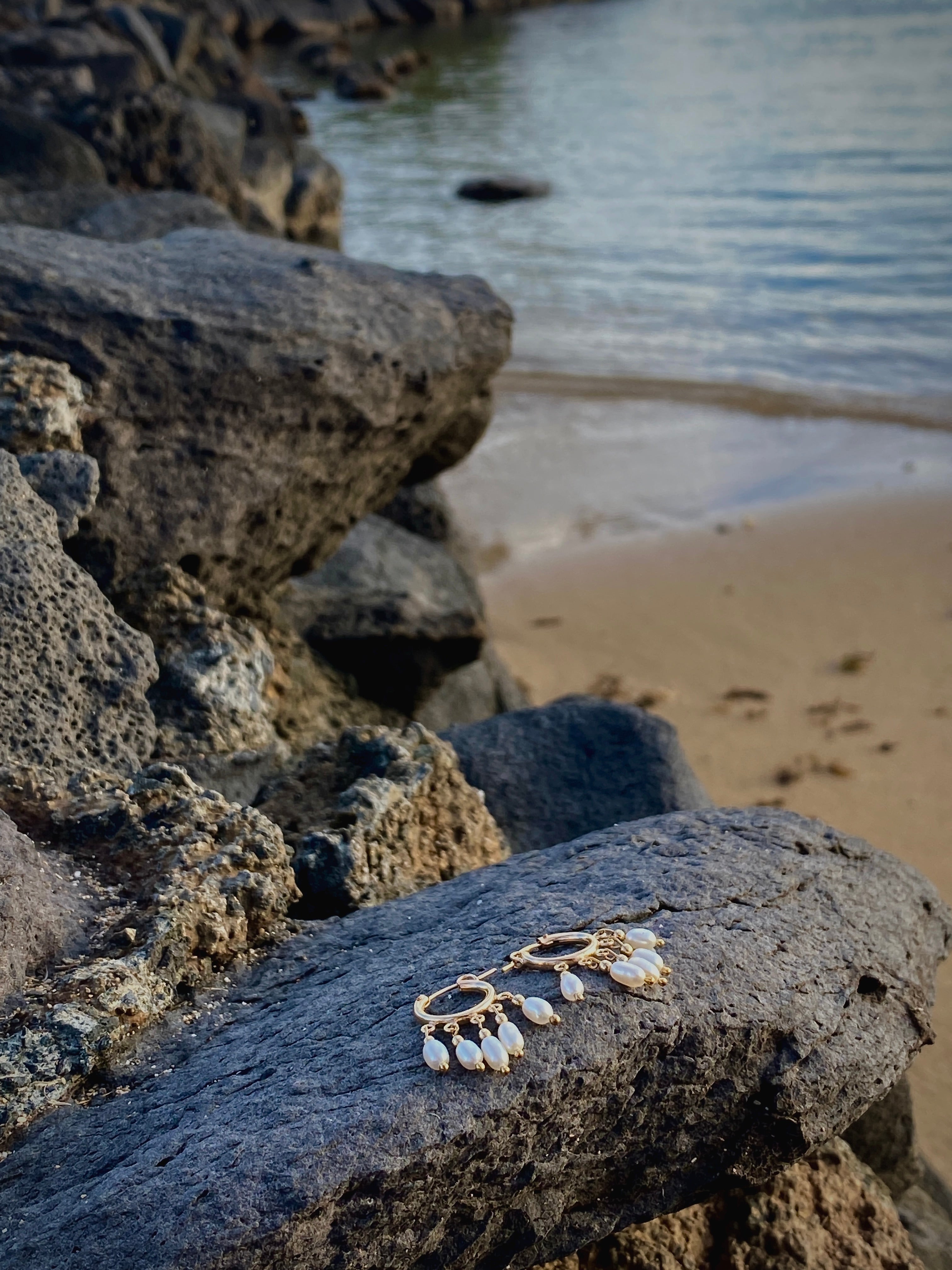 Snowflake Pearl Gold Hoop Earrings
