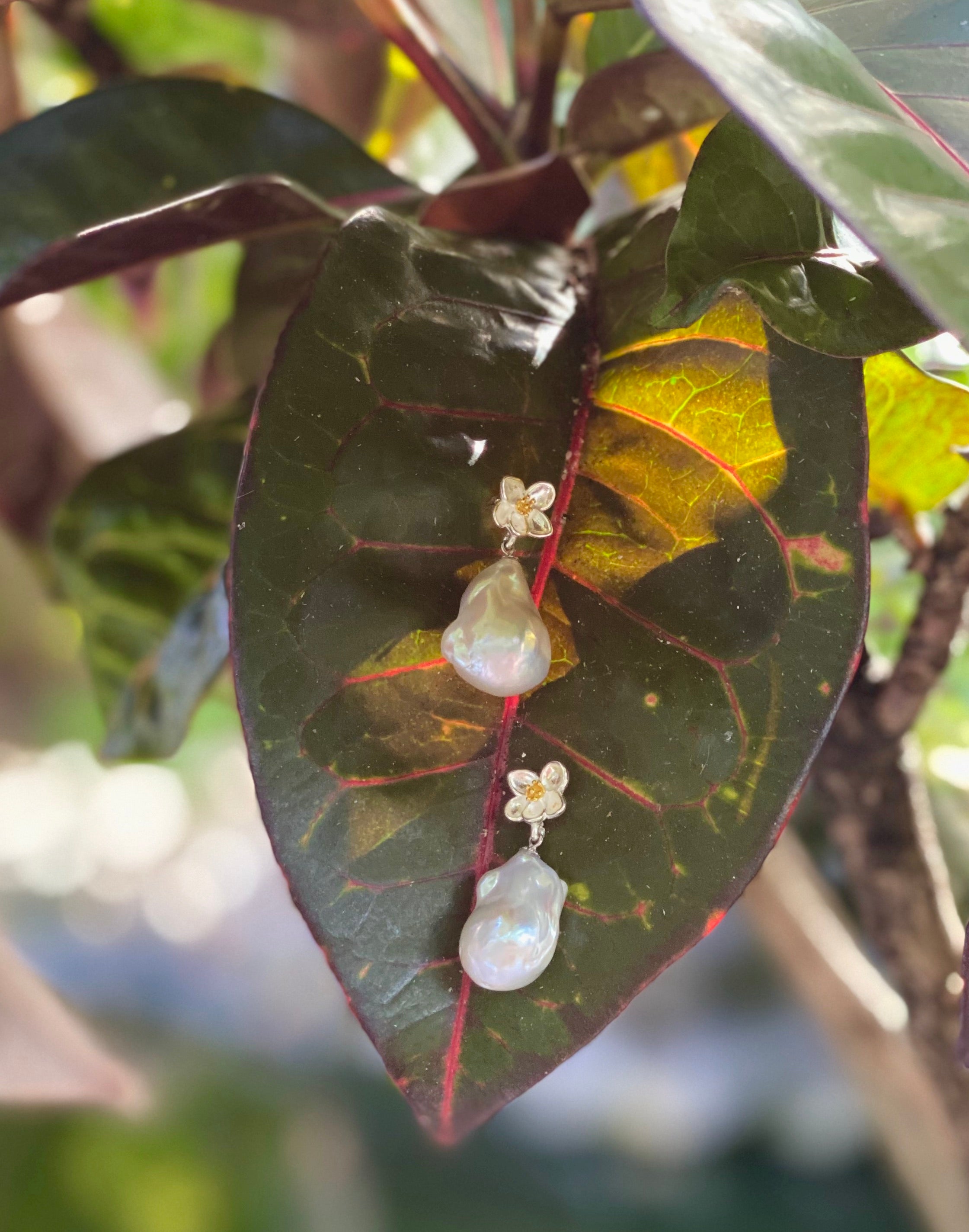 Gardenia Baroque Pearl Earrings