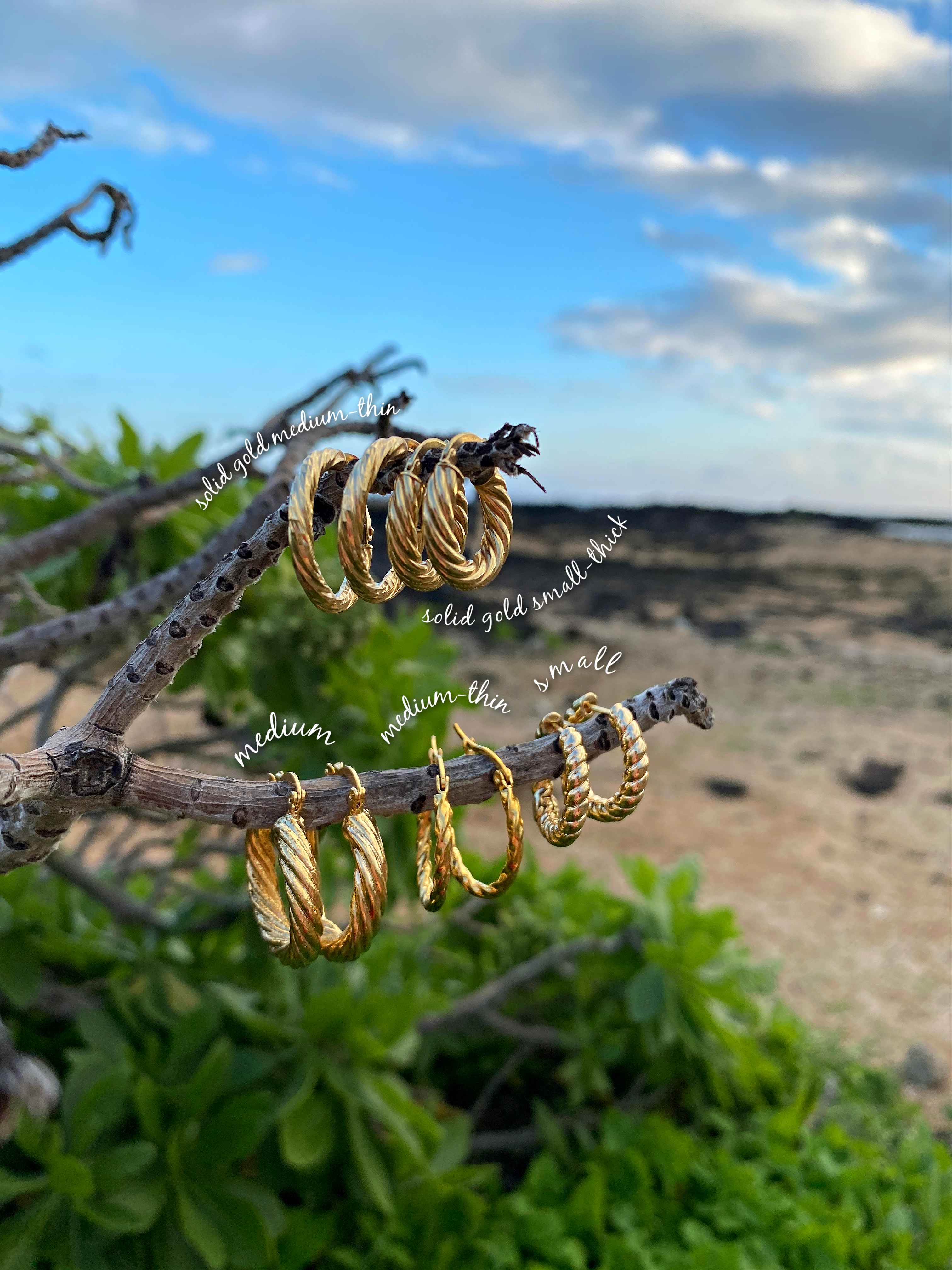 Twist Solid 14kt Gold Hoops