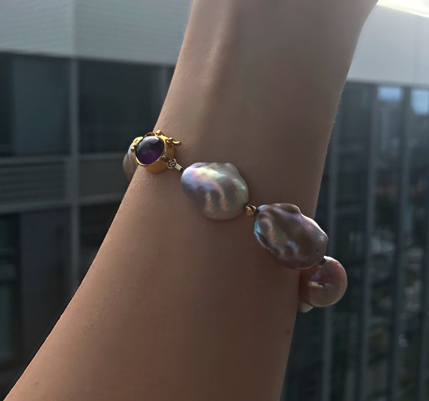 Orchidée Royale Baroque Hand-Knotted Bracelet